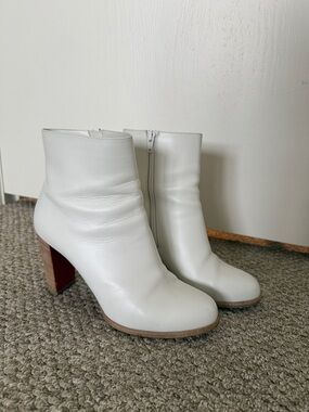 Christian Louboutin White Leather Ankle Boots - Booties 39.5